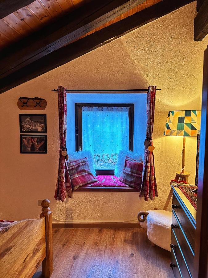 Meizon - La Montagna, Pila, Crevacol, Aosta E Valpelline Gignod Bagian luar foto